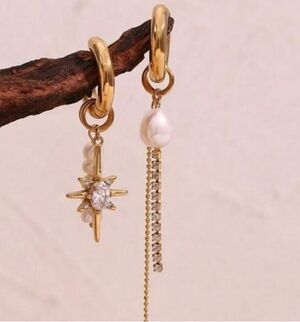 Anthropologie Gold Mismatched Starburst Huggie Hoop Earrings